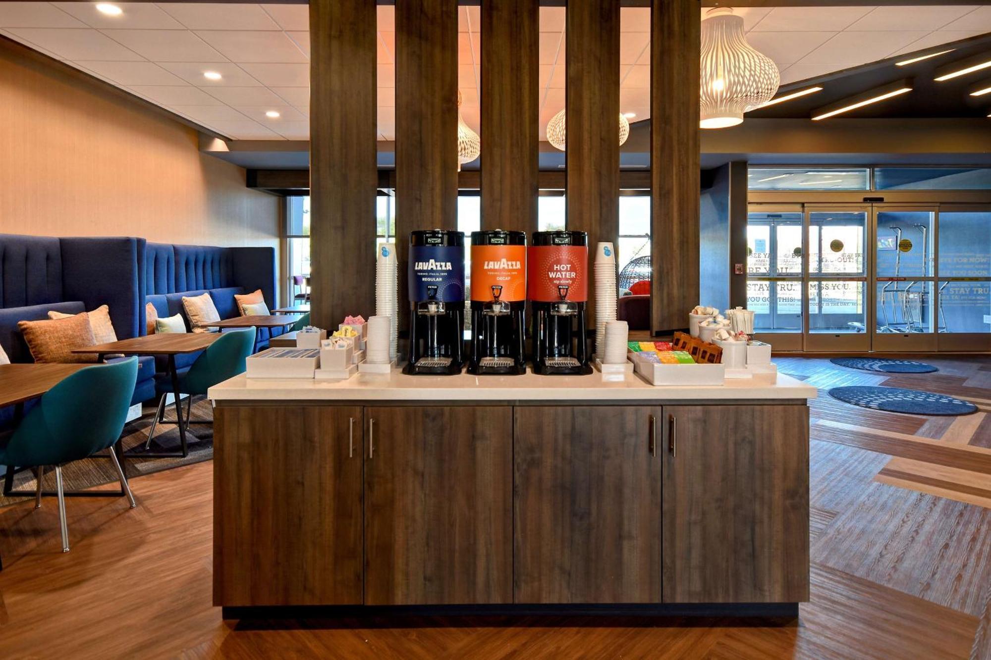 Tru By Hilton Concord, Nh Hotell Exteriör bild